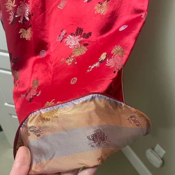 Silky Asian dress - Picture 6 of 8